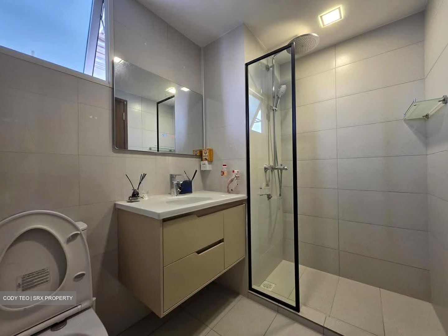 1 Canberra (D27), Condominium #618334621